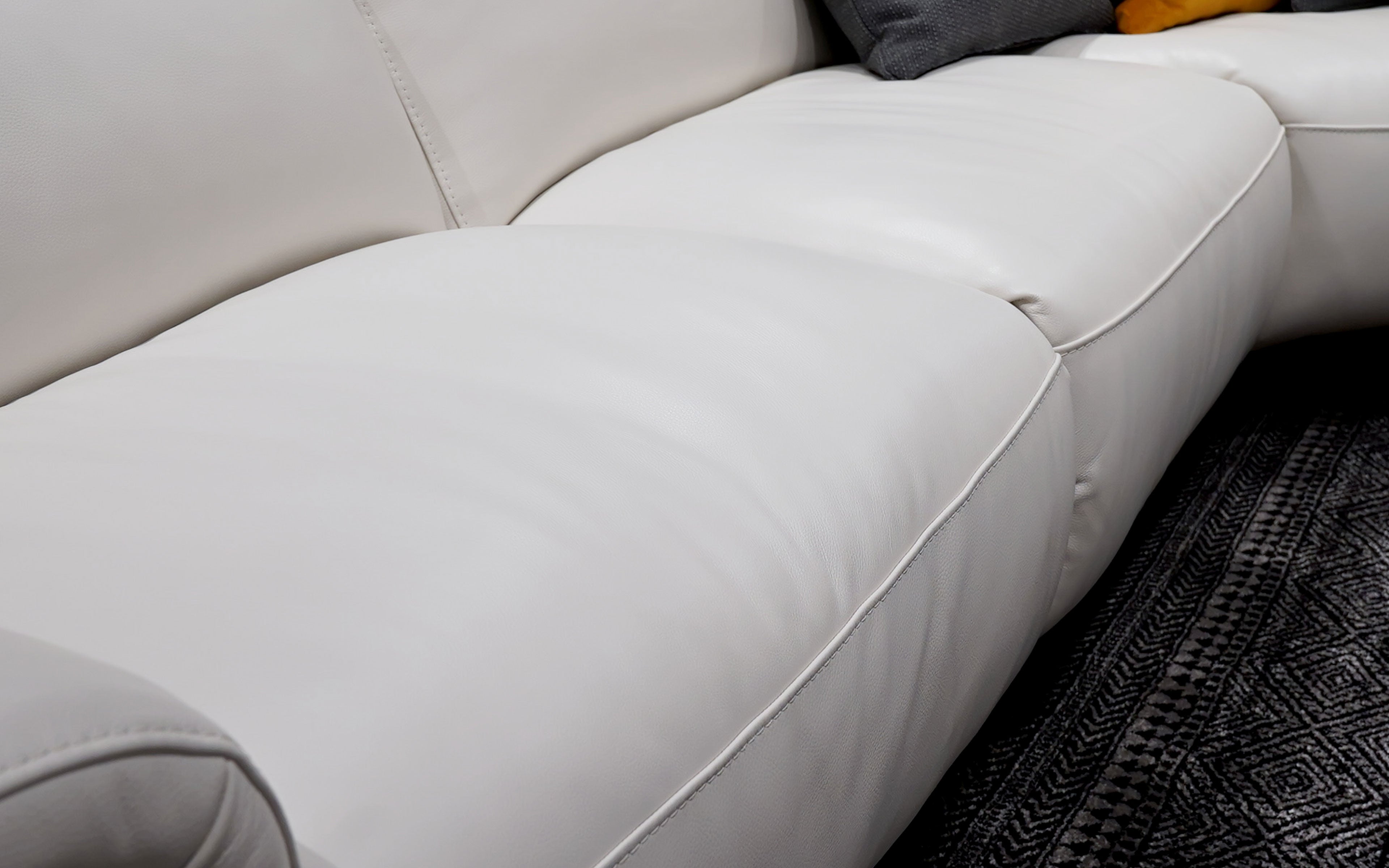 Silverstone Contemporary Top Grain Leather Recliner Sectional