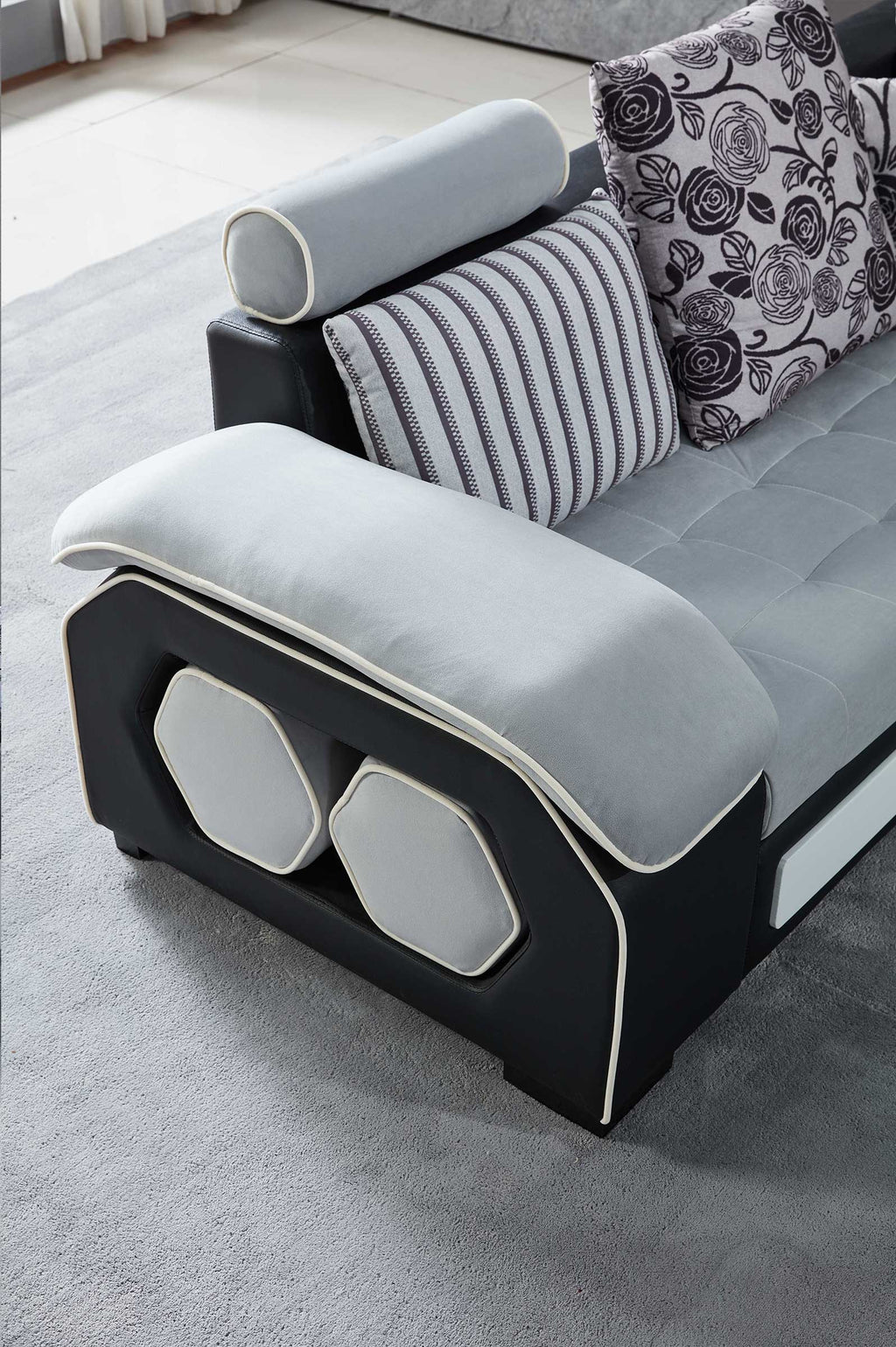 Selena Classical Modular Tufted Sectional