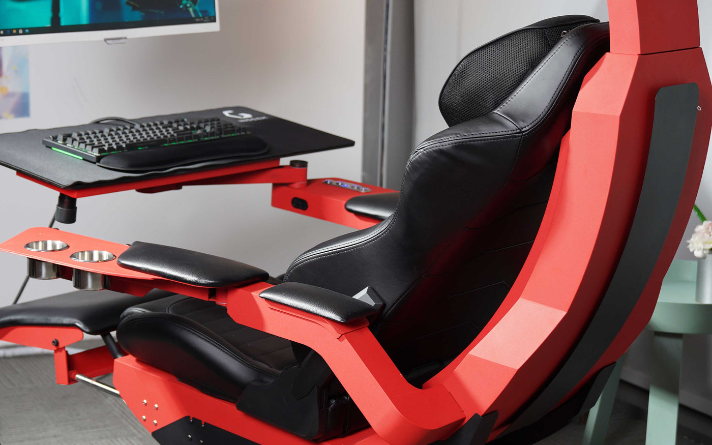 Gamers Unite: Elevate Your Play with These 8 Must-Have Gaming Desk