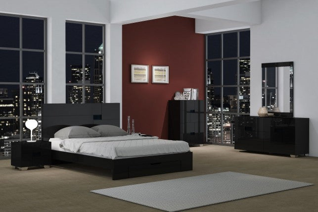 Auburn Modern Black Bed
