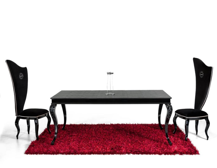 Siquiton Dining Table